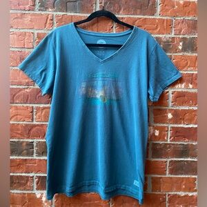 Life Is Good Women’s XL Blue Seas The Day Surver Van Classic Vneck Tshirt
